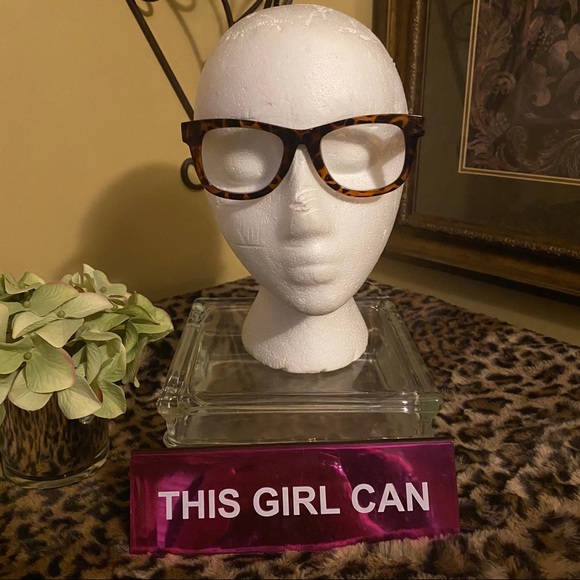 Betsy Johnson tortoise thick readers - RARE! - Picture 7 of 9